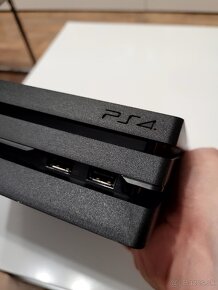 Playstation 4 PRO - 4