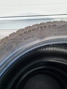 4x Goodyear 245/45 R18 100V zimné pneumatiky.. - 4