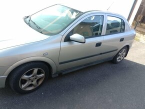 Opel Astra 1.4 - 4