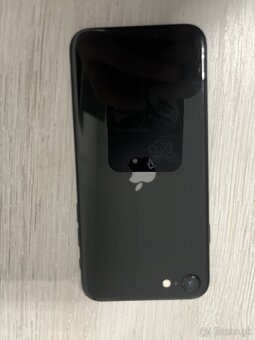 iPhone SE 64GB čierny - 4