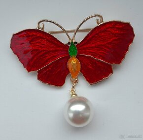 Brošňa č.53 - motýĺ s perličkou - 4