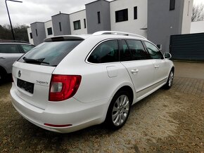 Škoda Superb Combi 2.0 TDI CR 140k Elegance DSG - 4