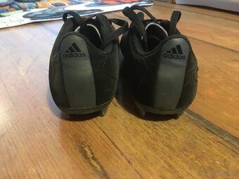 Chlapčenské Adidas kopačky 31,5 - 4