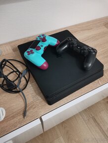 Playstation 4 Slim - 4