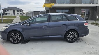 Predám Toyota Avensis 2tdi 93 kw 6 kvalt Rok výroby 2010 stk - 4