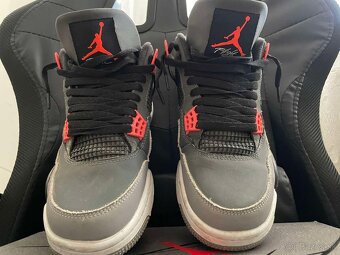 Jordan 4 Retro "Infrared" - 4