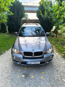 BMW X5 E70 4.8i benzín - 4