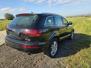 Audi Q7 4.2TDI Panorama Bose r20" - 4