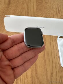 Apple Watch 7 45mm Stainless Steel (GPS + Cellular) - 4