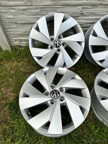 Originál alu disky Volkswagen Golf 8 R17 5x112 - 4