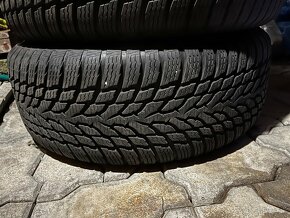 Zimné pneu 215/55 R16 NOKIAN + disky a puklice Citroën - 4