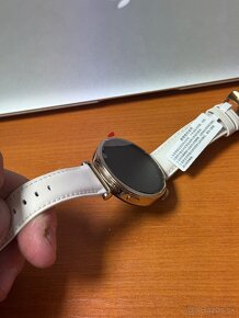 Huawei Watch GT 5 - Gold - 4