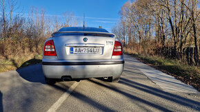 Škoda Octavia RS 1.8T - 4