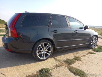 Volvo V50 - 4