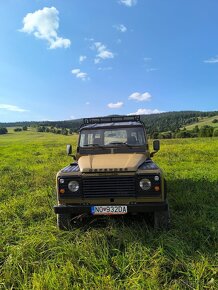 Land Rover Defender 90 - 4