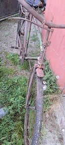 Starý retro bicykel značky LAS - 4