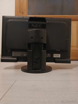 NEC monitor - 4