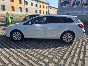 Opel Astra Sport Tourer ST 1.7 CDTI ECOTEC 125k Cosmo - 4