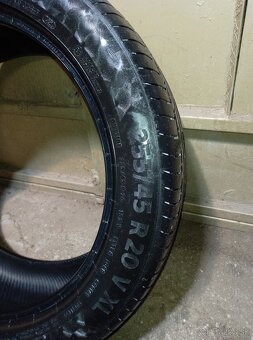 255/45 r20 - 4