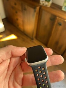 Apple watch SE - 4