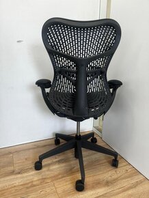 Herman Miller Mirra 2 Graphite - 4