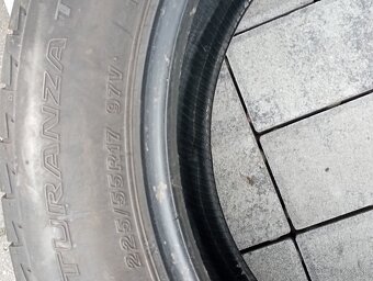 Pirelli 235/45 R17 letne 4 ks. - 4