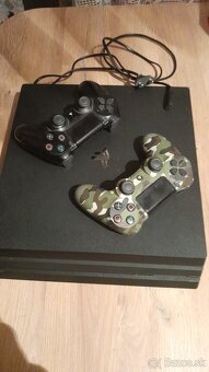 PS4 PRO - 4