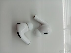 AirPods PRO 2 USB C - 4