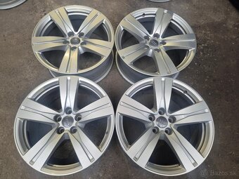 5x112 r18 ET25 x 8J elektróny originál AUDI - 4