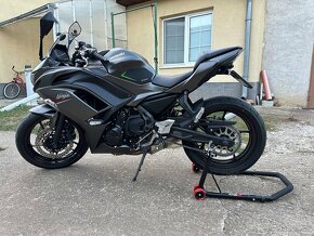 Kawasaki Ninja 650 - 4