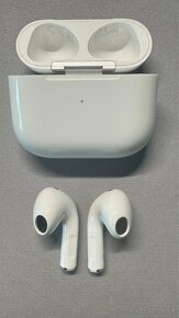 Apple AirPods (3. generácie) s MagSafe nabíjacím puzdrom - 4