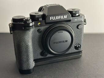 Fujifilm X-T5 telo + príslušenstvo - 4