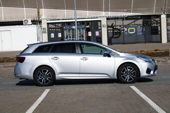 Toyota Avensis Combi 2.0 D-4D S S Active - 4