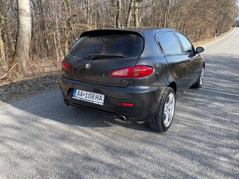 Alfa Romeo 147 Q2 - 4