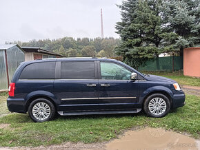 Lancia Voyager 2.8crdi Platinum r.v.2013,120kw 7 miestna - 4