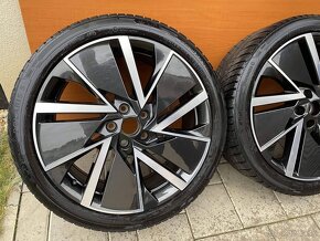 VEGA AERO orig.skoda Superb3V  5x112  8j x19   ET 44 VW - 4