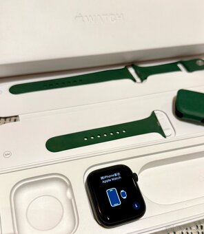 Apple Watch 7 45mm green  + kryt a komplet príslušenstvo - 4