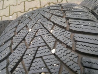 Zimne pneu. Arivo 225/40 r18 - 4