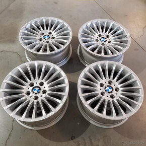 Originál BMW disky 5x120 R17 ET34 - 4