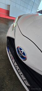 Toyota Yaris Hybrid 1.5 - 4