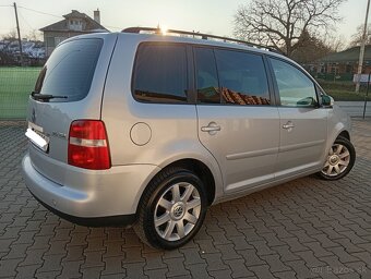 Volkswagen Touran 2.0 TDI 103kw Trendline - 4