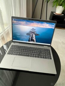 DELL Latitude 5520 - 4