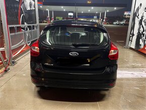 Ford focus Hatchback 3 - 4