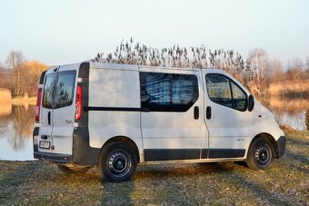 Renault Trafic 2.0 - 4