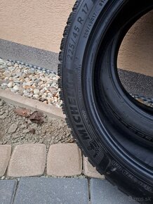 Predám zimné pneumatiky Michelin 225/45R17 - 4