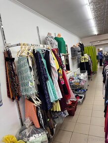 Odstúpim zabehnutú second hand predajňu v Brezne - 4