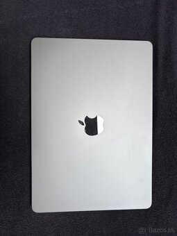 MacBook M3 - 4