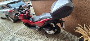 Honda ADV 350 + Top box - 4