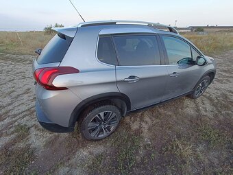 Peugeot 2008, 1.2 Puretech, 2018, Allure, Manual, Benzín - 4