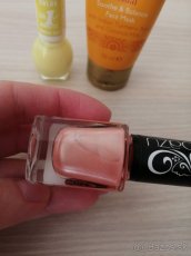 Avon Planet Spa pleťová maska + 2 ks laky na nechty cena 2,5 - 4